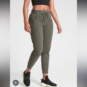 Athleta Trekkie North Olive Green Jogger Pants sz 16